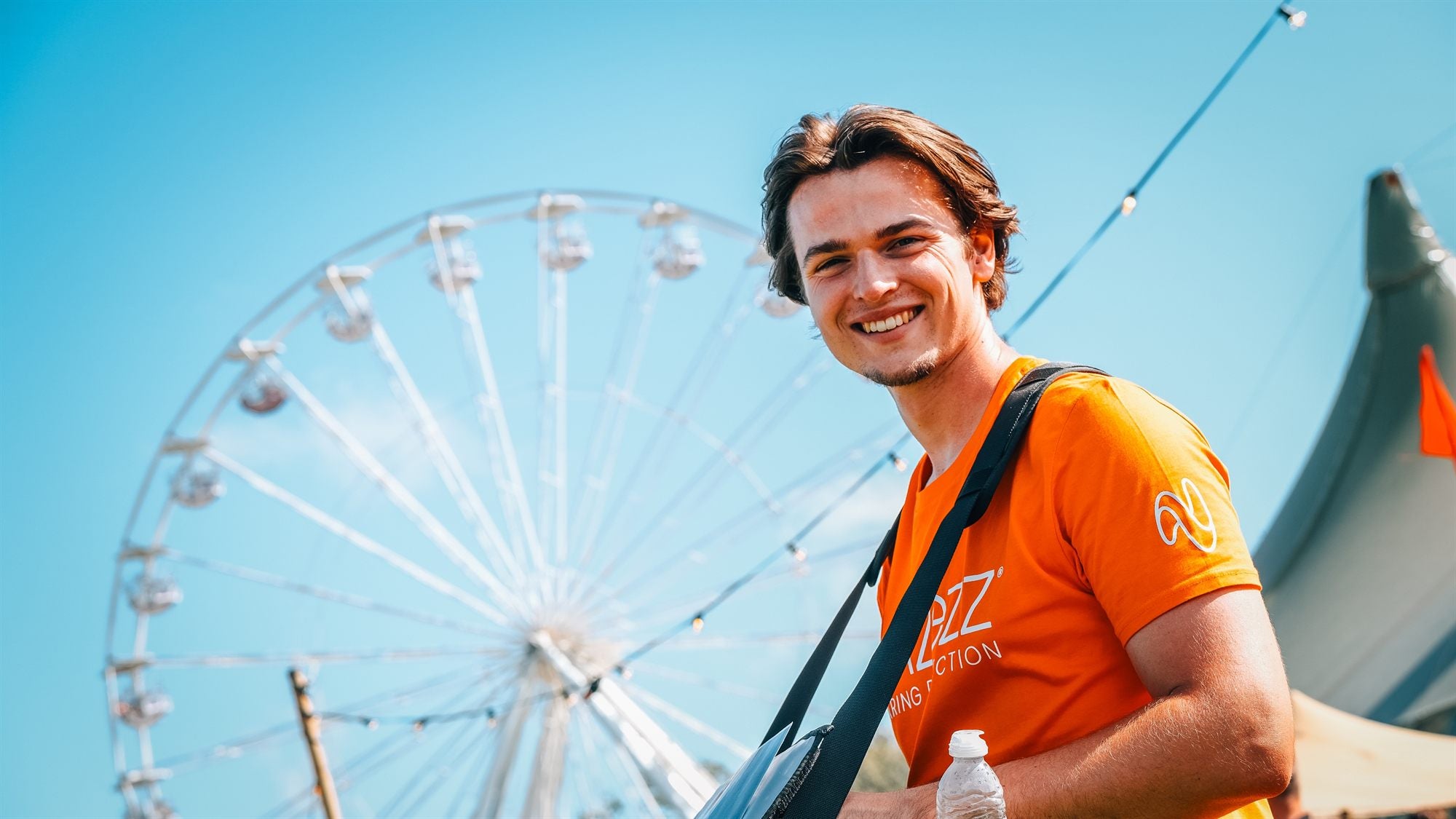 NOIZEZZ op een festival